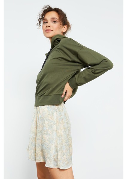 Haki Uzun Kol Rahat Form Kapüşonlu Kadın Sweatshirt - 97115