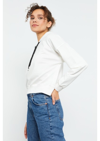 Ekru Uzun Kol Rahat Form Kapüşonlu Kadın Sweatshirt - 97115