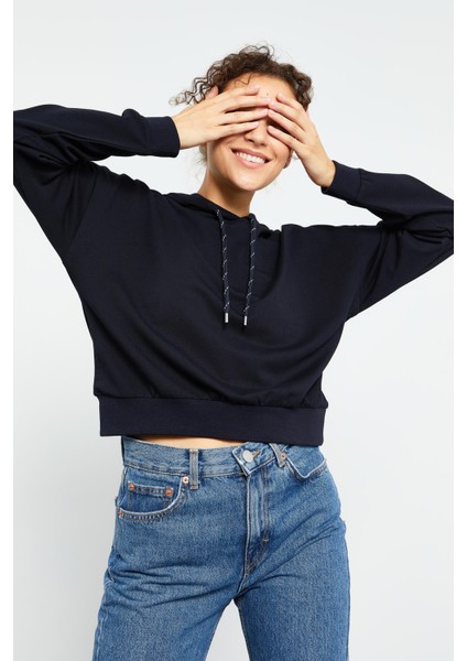 Lacivert Uzun Kol Rahat Form Kapüşonlu Kadın Sweatshirt - 97115