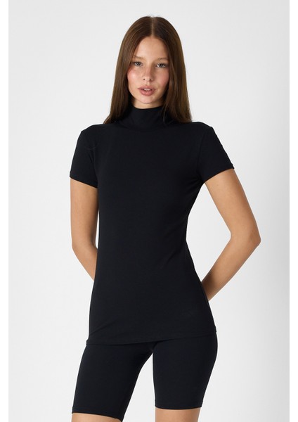 Kadın Siyah Kısa Kollu Yarım Balıkçı Yaka Modal Body 1043 modelleri