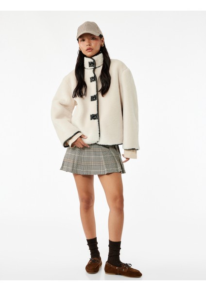 Dik Yaka Kaban Peluş Biye Detaylı Düğmeli Uzun Kollu fiyatları