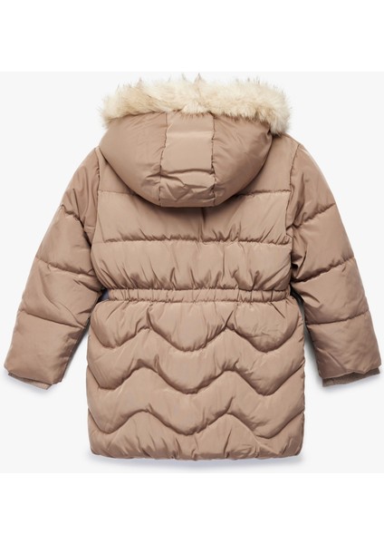 Uzun Kollu Peluş Detaylı Kapşonlu Fermuarlı Şişme Mont fiyatları