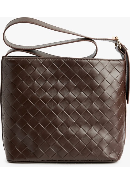 Örgü Desenli Toka Detaylı Suni Deri Omuz Çantası