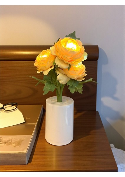 Neşe ve Zenginliğin Parlaklığı Sarı Şakayık Dekoratif Lamba