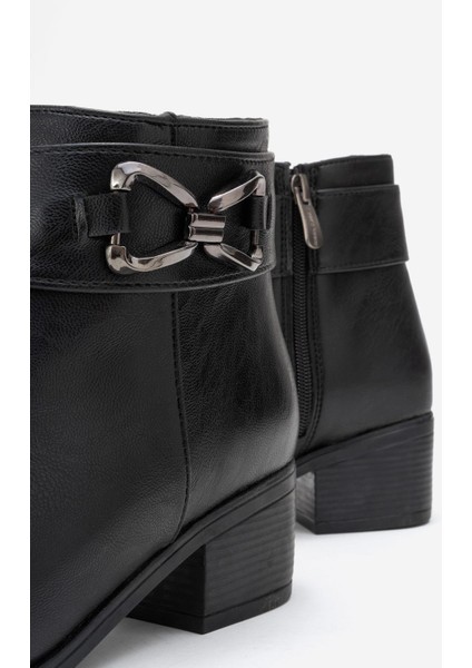 Kadın Çift Üçgen Tokalı Topuklu Bot Siyah Cilt modelleri