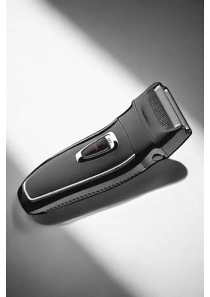 Şarjlı Paslanmaz Çelik Bıçaklı ve Kablosuz Saç Sakal Tıraş Makinesi indirimleri