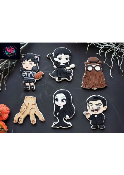 6'lı Wednesday Addams Kurabiye Kalıbı ve Şeker Hamuru Şekillendirici Set fiyatları
