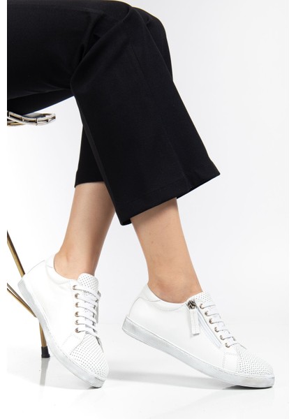 Kadın Beyaz Hakiki Deri Delikli Spor Ayakkabı fırsatları