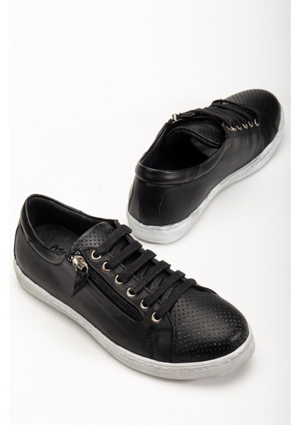 Kadın Siyah Hakiki Deri Delikli Spor Ayakkabı