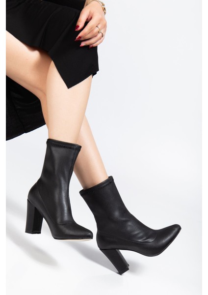 Kadın Siyah Streç Cilt Sivri Burun Kalın Topuklu Bot fiyatları