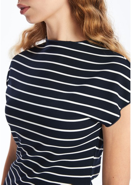 Yeni Sezon Dik Yaka Çizgili Elbise modelleri