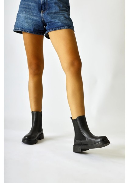 Kadın Yan Lastikli Soğuk Geçirmez Siyah Kışlık Bot modelleri