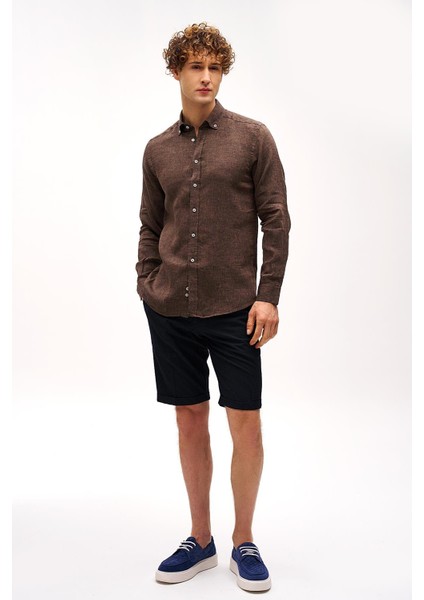Kahve Dynamic Fit Düğmeli Yaka Düz Uzun Kollu Cepsiz %100 Keten Gömlek