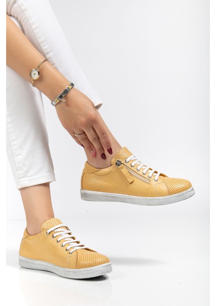 Kadın Sarı Hakiki Deri Delikli Spor Ayakkabı fırsatları