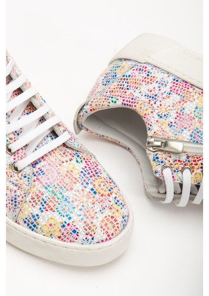 Kadın Çok Renkli Hakiki Deri Yandan Fermuarlı Bağcıklı Spor Ayakkabı modelleri