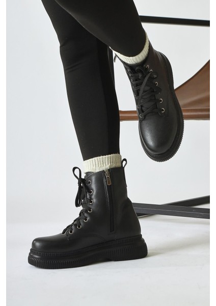 Kadın Yüksek Tabanlı Bağcıklı Fermuarlı Siyah Postal Kışlık Bot modelleri