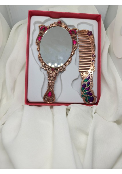 Romantik Kelebek Motifli Vintage Ayna ve Tarak Seti fırsatları