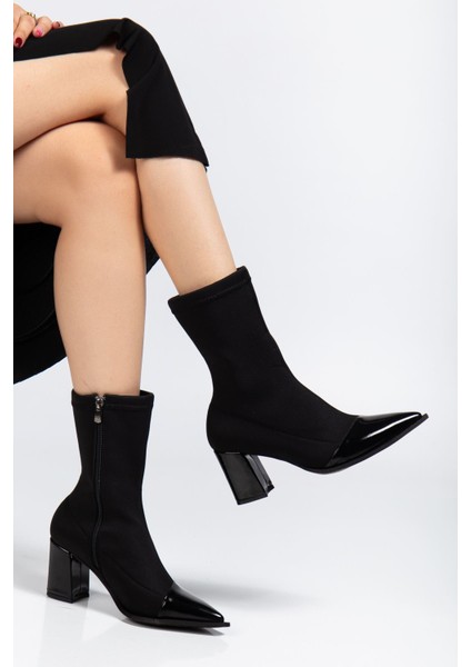 Kadın Siyah Streç Rugan Bilekli Orta Boy Topuklu Bot fiyatları