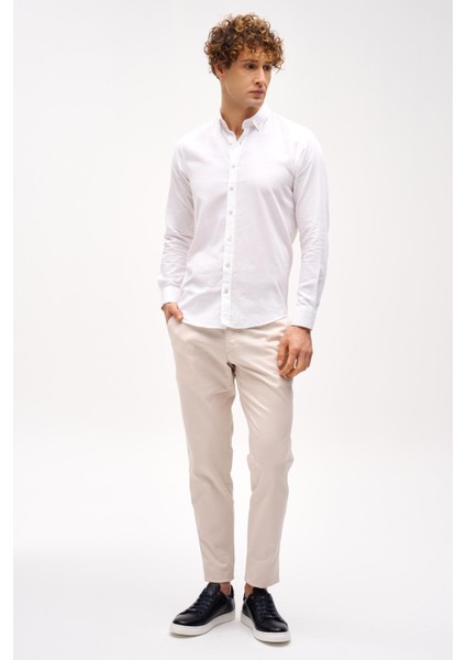 Beyaz Dynamic Fit Düğmeli Yaka Düz Uzun Kollu Cepsiz Pamuklu Gömlek fırsatları