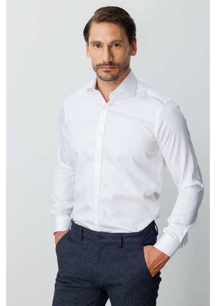 Beyaz Slim Fit Dar Kalıp Klasik Yaka Düz Uzun Kollu Cepsiz %100 Pamuk Gömlek