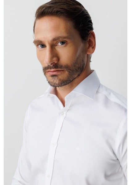 Beyaz Slim Fit Dar Kalıp Klasik Yaka Düz Uzun Kollu Cepsiz %100 Pamuk Gömlek fiyatları