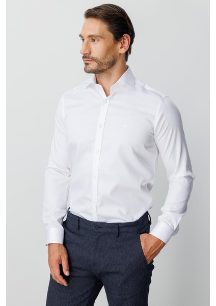 Beyaz Slim Fit Dar Kalıp Klasik Yaka Düz Uzun Kollu Cepsiz %100 Pamuk Gömlek fırsatları