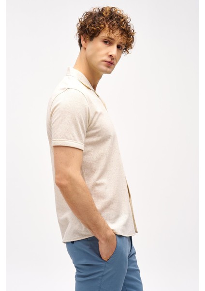 Erkek Bej Apaç Yaka Gömlek fırsatları