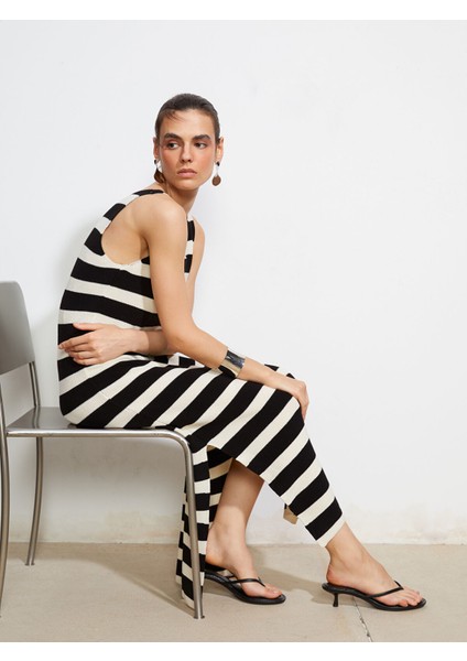 Yeni Sezon V Yaka Çizgili Kadın Triko Elbise