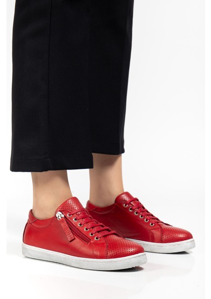 Kadın Kırmızı Hakiki Deri Delikli Spor Ayakkabı fırsatları