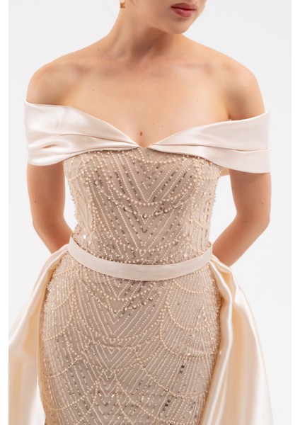 Kadın Bej Kayık Yaka Kuyruklu Uzun Abiye Elbise indirimleri