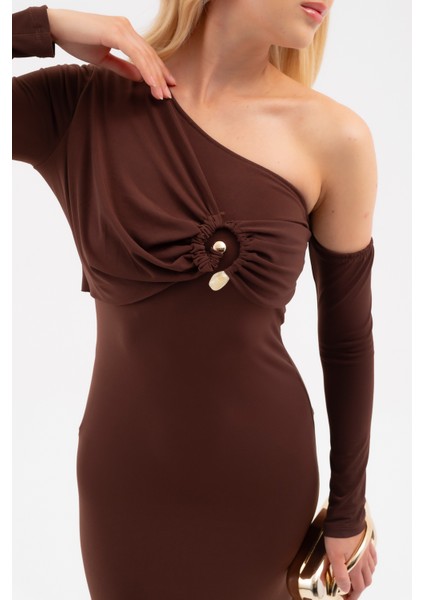 Kadın Kahverengi Tek Omuz Taş Aksesuarlı Maxi Elbise indirimleri