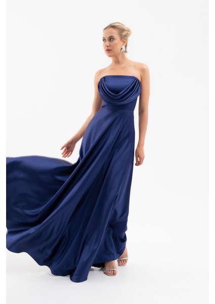 Kadın Lacivert Degaje Yaka Uzun Straplez Abiye