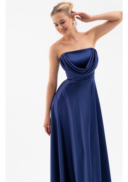 Kadın Lacivert Degaje Yaka Uzun Straplez Abiye modelleri