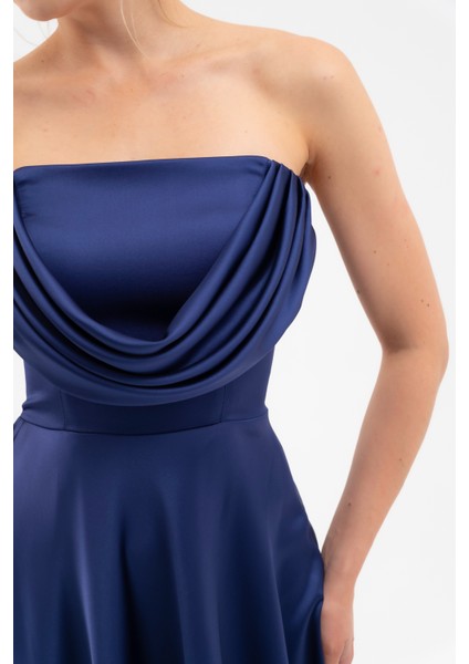 Kadın Lacivert Degaje Yaka Uzun Straplez Abiye fırsatları