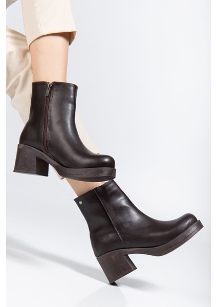 Kahve Fermuarlı Kalın Topuklu Günlük Kadın Bot