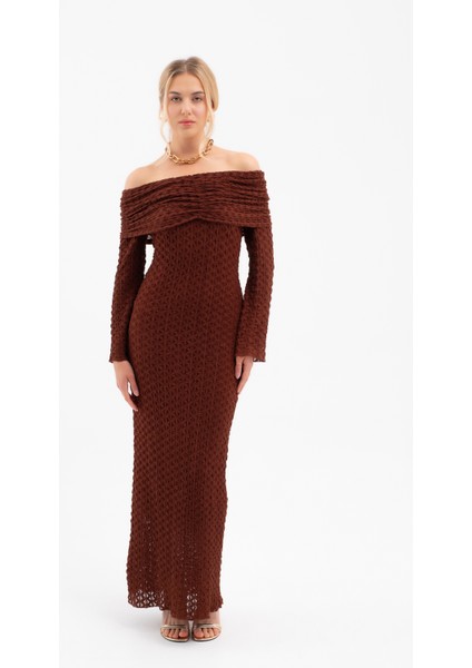 Kadın Kahverengi Açık Omuz Uzun Dantel Elbise fiyatları