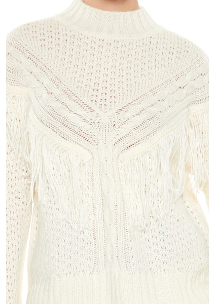 Püskül Detaylı Yüksek Yaka Kazak