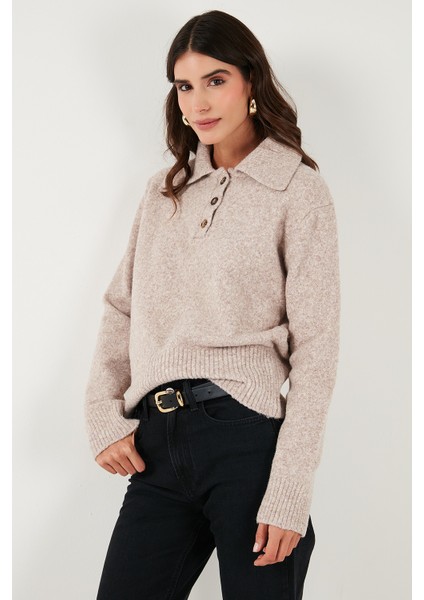 Yün Karışımlı Regular Fit Düğmeli Polo Yaka Kazak Bayan Polo Yaka Kazak 4617019 modelleri