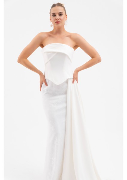 Kadın Beyaz Straplez Yaka Dantel Detay Uzun Abiye Elbise modelleri