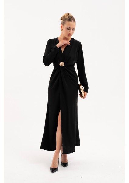 Kadın Siyah Istiridye Aksesuarlı Uzun Kol Elbise