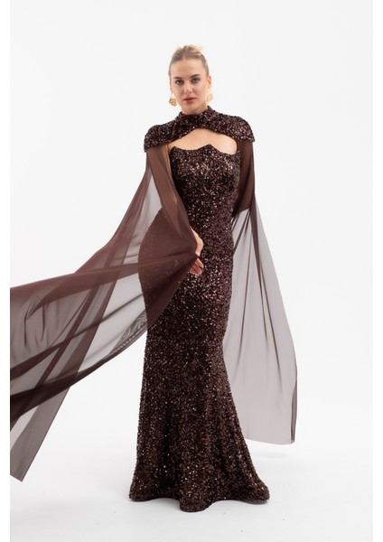 Kadın Kahverengi Tül Pelerinli Straplez Uzun Pullu Abiye Elbise