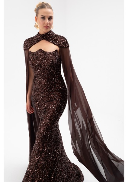 Kadın Kahverengi Tül Pelerinli Straplez Uzun Pullu Abiye Elbise modelleri