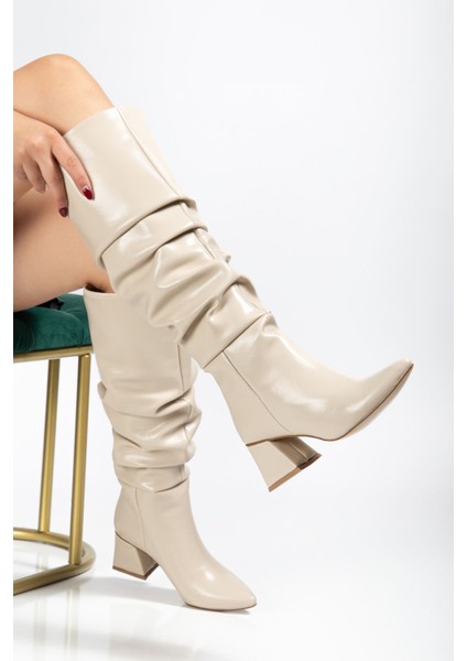 Bej Kırışık Rugan Körüklü Kalın Topuklu Günlük Bayan Çizme