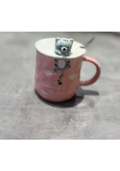 Kaşıklı Kapaklı Kedi Detaylı Porselen Kupa