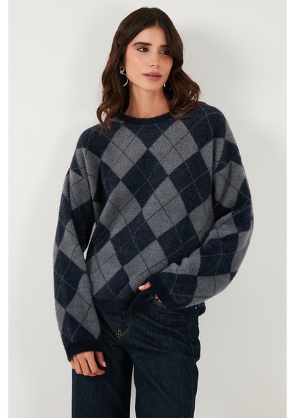 Baklava Desenli Oversize Bisiklet Yaka Yumuşak Dokulu Kazak Bayan Kazak 4616262 modelleri