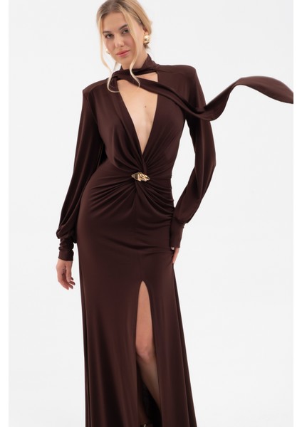 Kadın Kahverengi Şal Yaka Ön Düğüm Tokalı Uzun Elbise modelleri