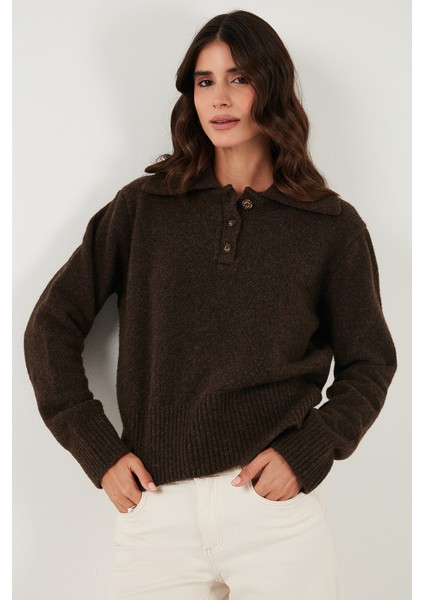 Yün Karışımlı Regular Fit Düğmeli Polo Yaka Kazak Bayan Polo Yaka Kazak 4617019 modelleri