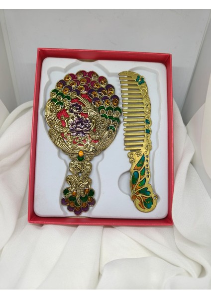 Lüks Altın Tonlu Tavus Kuşu Motifli Vintage Ayna ve Tarak Seti