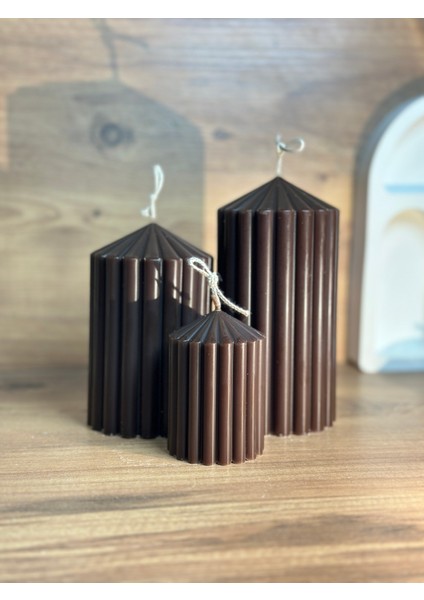 3’lü Oluklu Silindir Dekoratif Mum Seti Kahverengi (Büyük-Orta-Küçük)Büyük Boy:15- Orta Boy:12- Küçük Boy:8cm