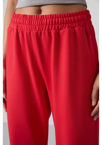 Kırmızı Cepli Yüksek Bel Rahat Form Lastik Paça Kadın Eşofman Alt - 94583